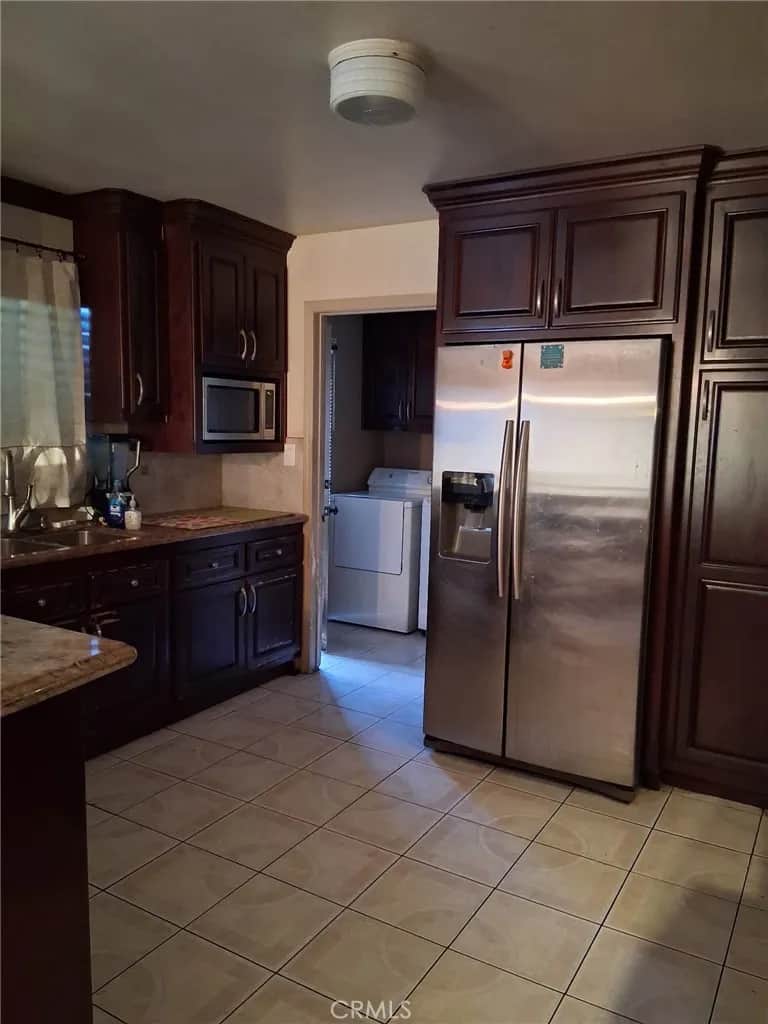 1056 N Fries, Wilmington, CA 90744 - Photo 3 of 15, Wilmington, CA