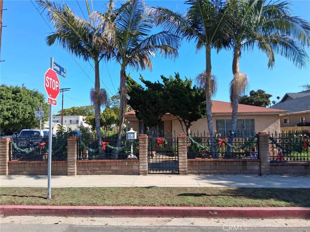 1056 N Fries, Wilmington, CA 90744 - Photo 5 of 15, Wilmington, CA