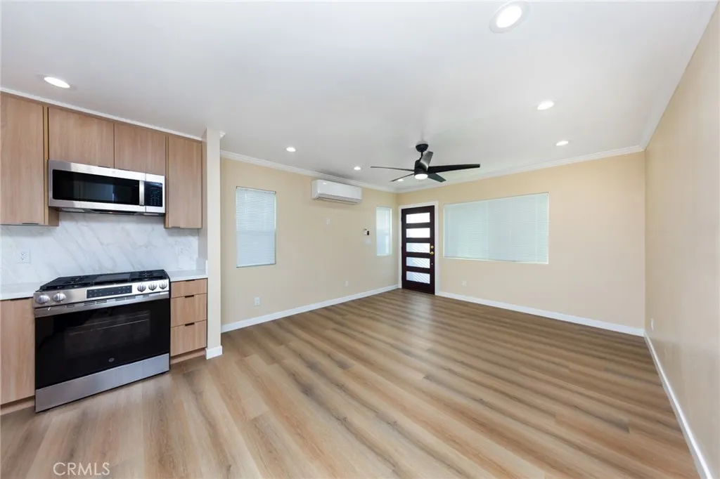 7671 Quakertown Avenue, Winnetka, CA 91306 - Photo 4 of 16, Winnetka, CA