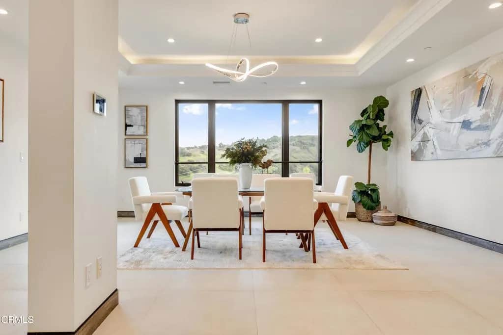 12480 Viewcrest Road, Los Angeles, CA 91604 - Photo 2 of 69, Los Angeles, CA