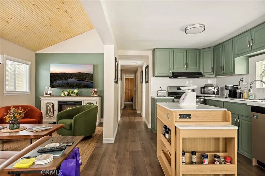 27500 State Highway 189 Unit 81, Lake Arrowhead, CA 92352 - Photo 5 of 26, Lake Arrowhead, CA