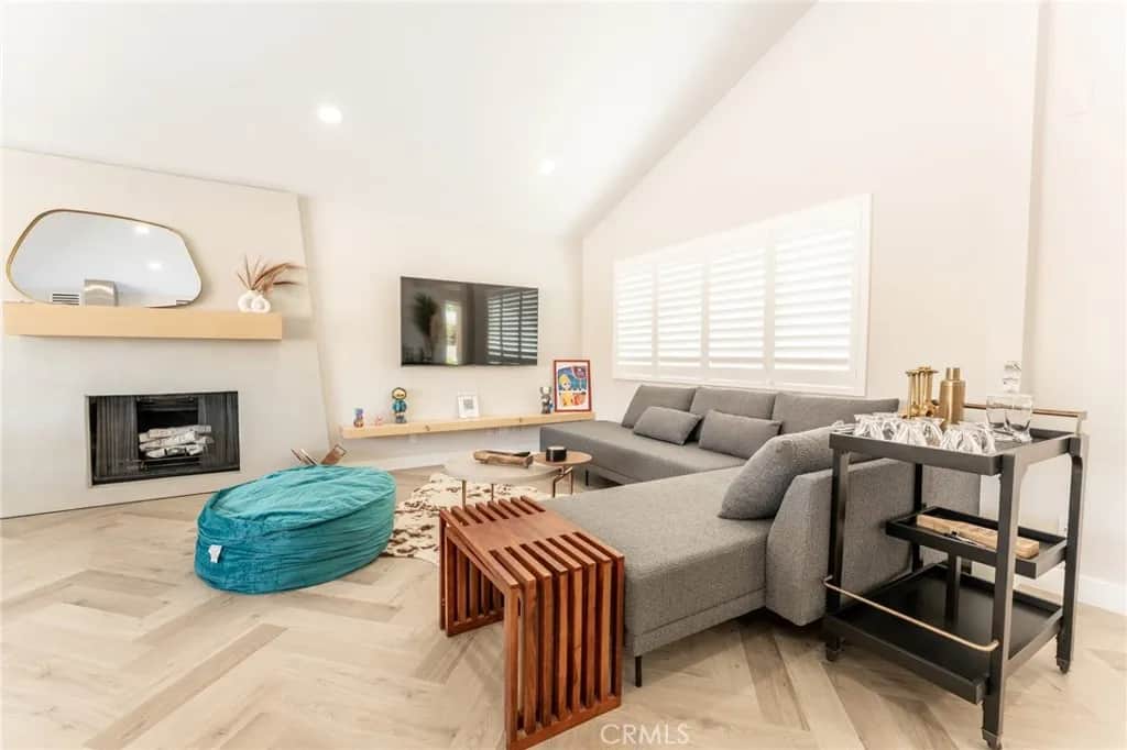 575 N Burton Way, Palm Springs, CA 92262 - Photo 4 of 40, Palm Springs, CA