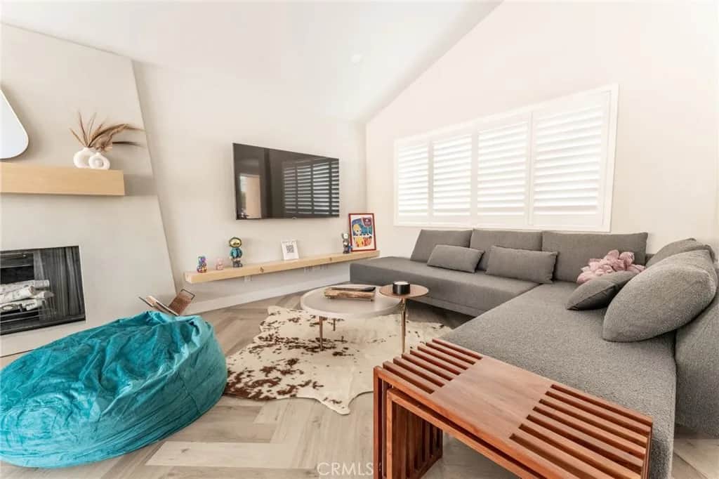 575 N Burton Way, Palm Springs, CA 92262 - Photo 5 of 40, Palm Springs, CA